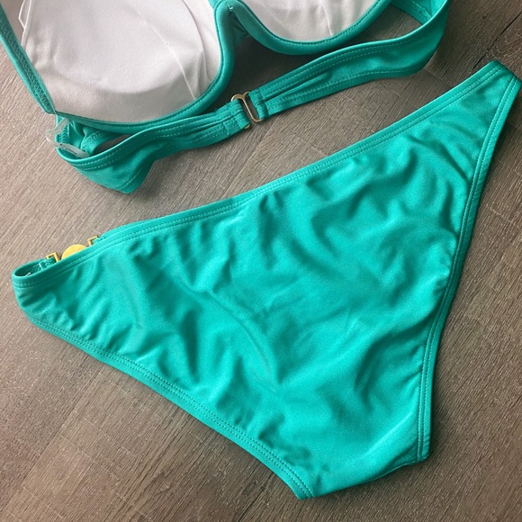 Emerald Gold Bikini - Picture 3 of 3